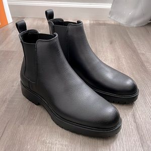 Nordstrom Rack Black Leather Chelsea Boot (Men), Size 7.5